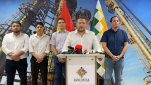 Importación directa de combustible acordada entre Gobierno y empresarios de Santa Cruz