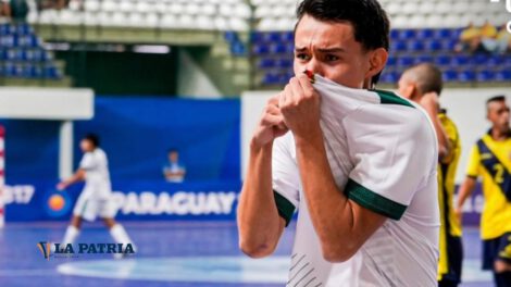 La emoción embarga al jugador boliviano por el triunfo en el Sudamericano Sub-17 de Futsal