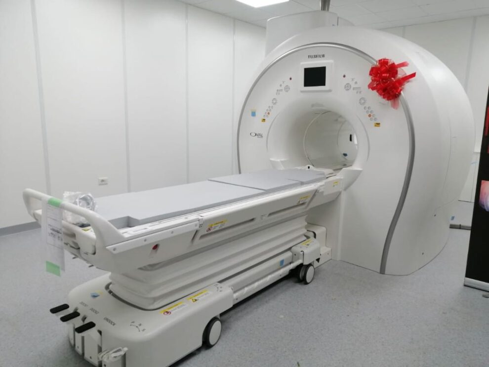 Resonador magnético en funcionamiento en el Hospital General San Juan de Dios