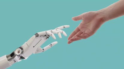 Interacción humano-robot con un avanzado sistema de sentido del tacto