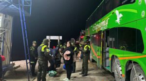 Extranjeros indocumentados en control policial en Puente Español