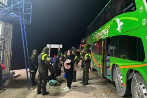 Extranjeros indocumentados en control policial en Puente Español