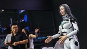 Conferencia Mundial de Robótica 2024 con robots humanoides