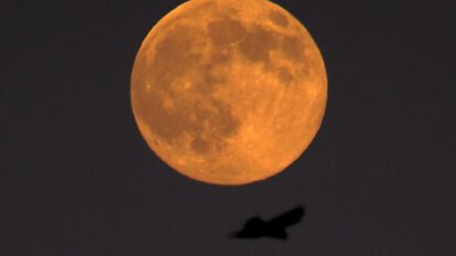 Extracción de agua lunar mediante un nuevo método científico
