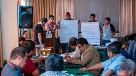 Participación activa de las mujeres en la política