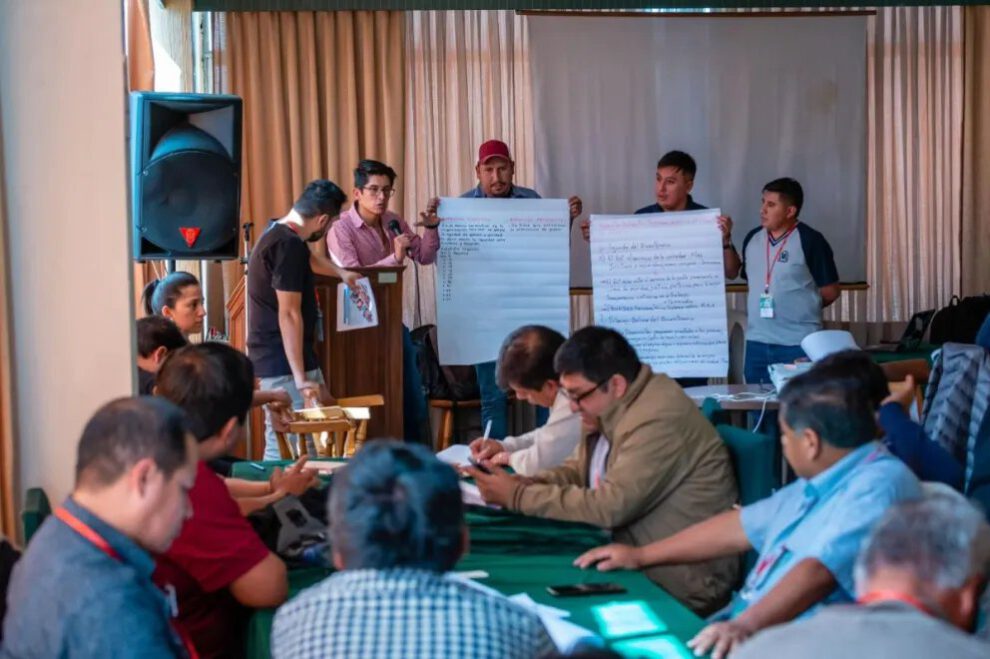 Participación activa de las mujeres en la política