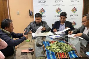 Acuerdo con comerciantes de coca en Santa Cruz