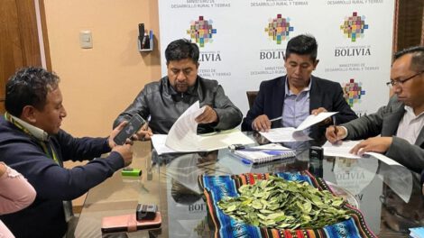 Acuerdo con comerciantes de coca en Santa Cruz