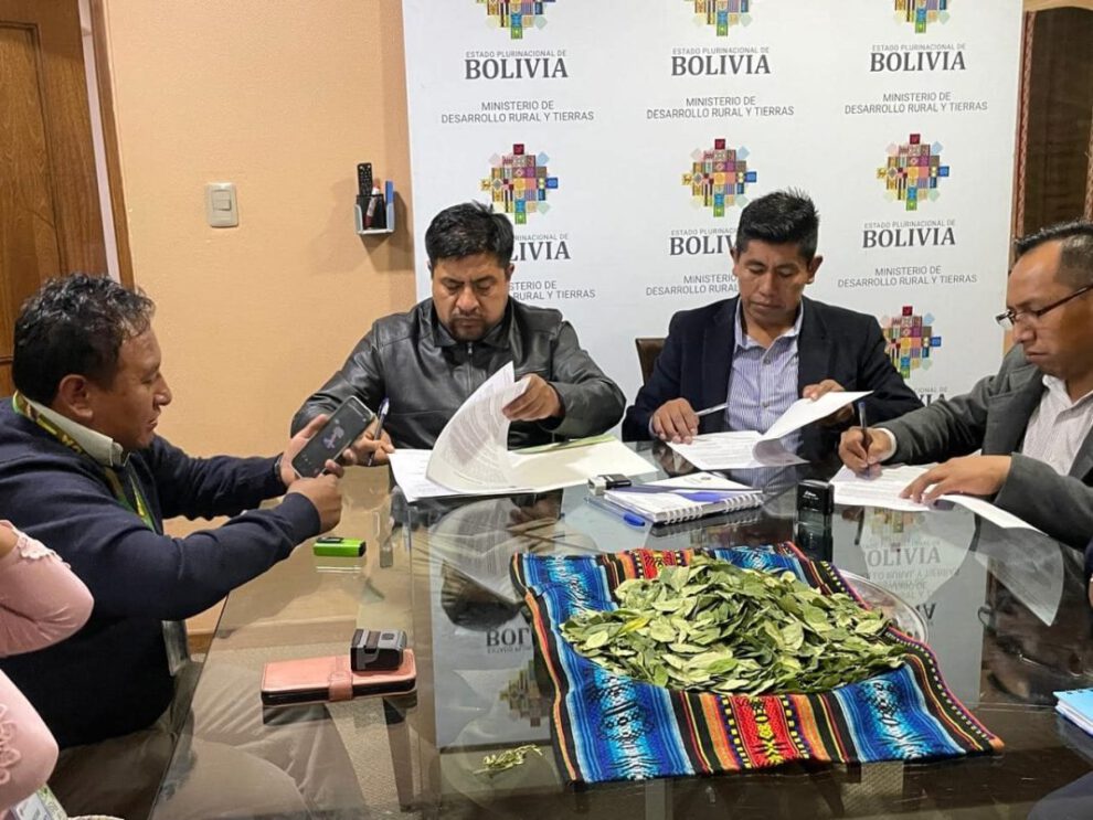Acuerdo con comerciantes de coca en Santa Cruz