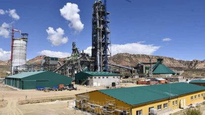 Contrato minero Ecebol para salvar la planta cementera estatal en Potosí