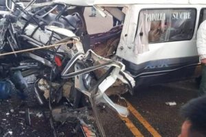 Choque en La Ciénega: un fallecido y ocho heridos tras colisión