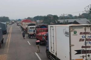 Bloqueo en Faja Norte por la construcción de la carretera en Yapacaní