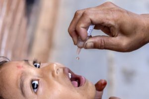 Bebé contagiado con polio en Gaza necesita nuestra ayuda urgente