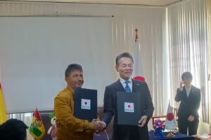 Japón invierte en educación boliviana