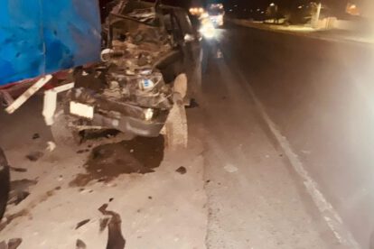 Imagen de la colisión entre la vagoneta y el tractocamión