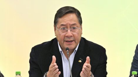 Referéndum propuesto por Arce sobre escaños parlamentarios