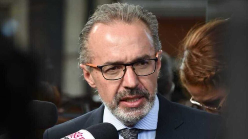 Eliminar subvención a carburantes en Bolivia no solucionará falta de divisas