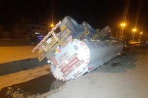 Investigación sobre el vuelco de camión cisterna