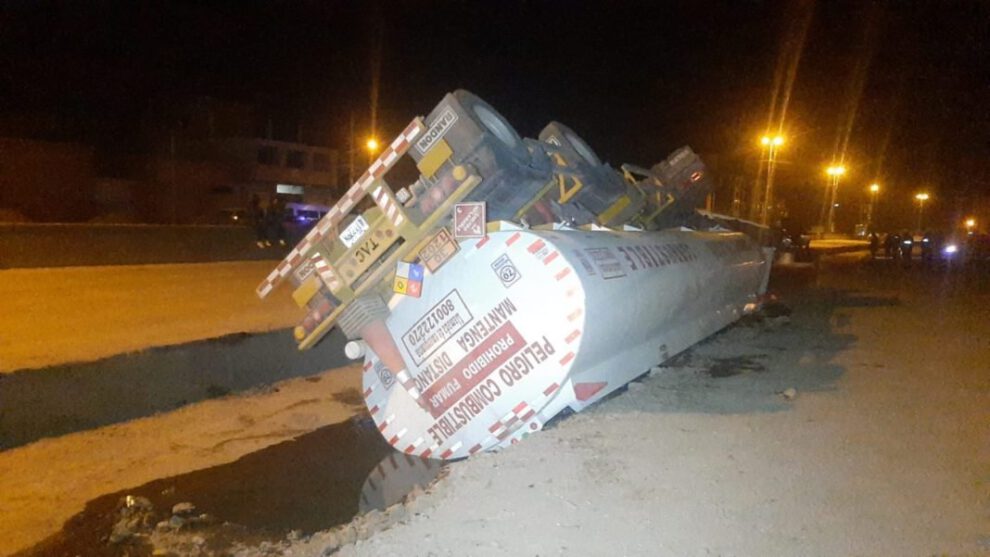 Investigación sobre el vuelco de camión cisterna