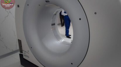 Denuncia contra exfuncionarios por irregularidades en compra de tomógrafo
