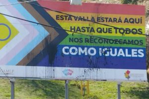 Vandalismo contra valla de inclusión en La Paz