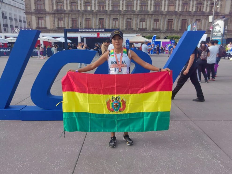 Edith Mamani destaca en el Maratón de la Ciudad de México