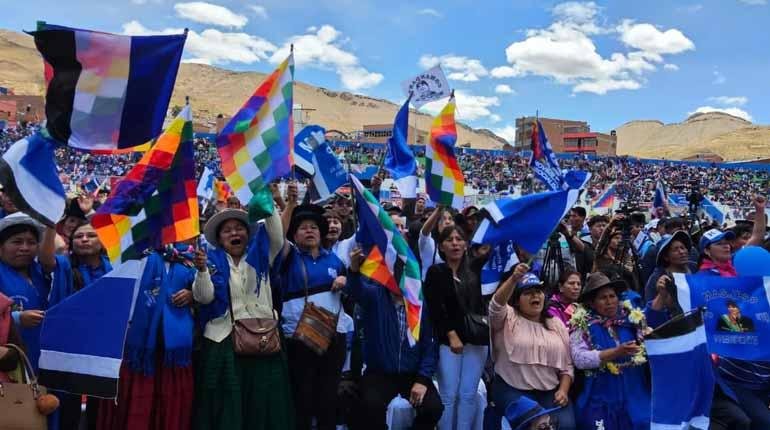 Mesa de diálogo con Evo Morales para un congreso de unidad