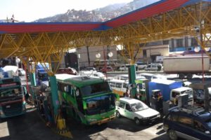nacionalizar surtidores en Bolivia