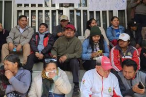 Militantes evistas en Sucre protestan frente al Tribunal Constitucional Plurinacional