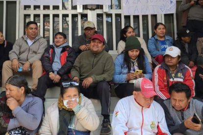 Militantes evistas en Sucre protestan frente al Tribunal Constitucional Plurinacional