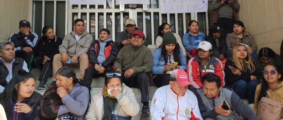 Militantes evistas en Sucre protestan frente al Tribunal Constitucional Plurinacional
