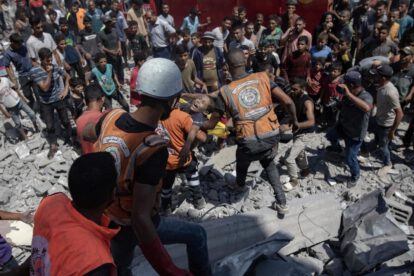 Guerra en Gaza: Rescate de supervivientes tras ataque aéreo israelí