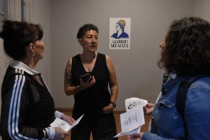 Exposición 'Madrid me mata' sobre delitos de odio en Cochabamba