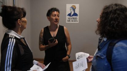 Exposición 'Madrid me mata' sobre delitos de odio en Cochabamba