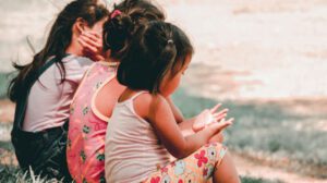 Departamento de Salud de Vermont recomienda lenguaje inclusivo para padres