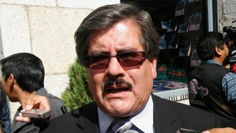 Waldo Albarracín y su familia bajo amenaza en Bolivia