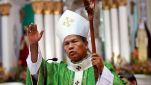 Monseñor René Leigue supera fase crítica tras extubación exitosa