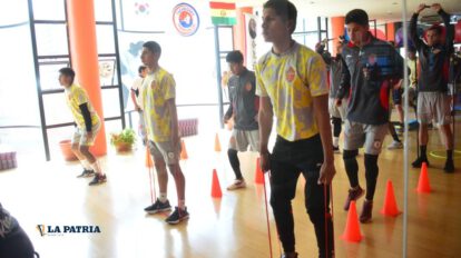 Diferentes ejercicios para acondicionar físicamente a los jugadores en la Copa Simón Bolívar