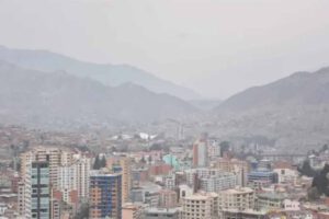 humareda en La Paz afecta viajes a los Yungas