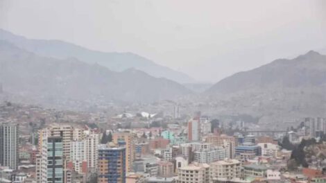 humareda en La Paz afecta viajes a los Yungas