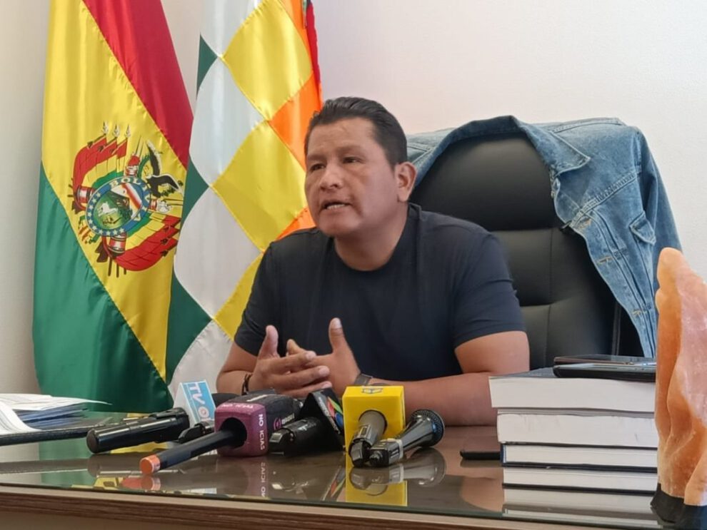 Créditos para reactivar economía nacional solicitados por Juan José Huanca