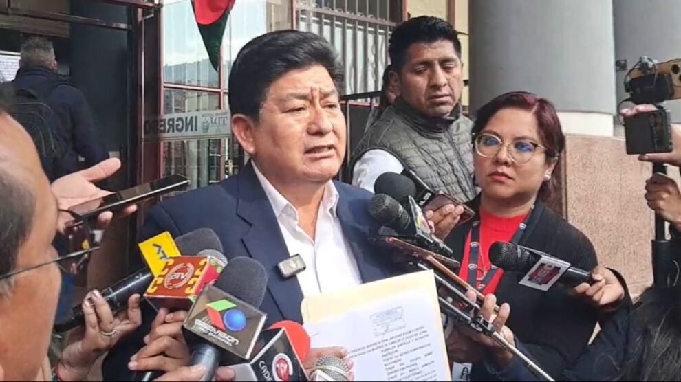 Demanda por calumnia presentada por Édgar Montaño