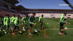 Óscar Villegas busca levantar a la selección boliviana con jóvenes