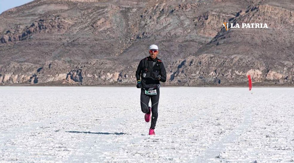 Víctor Hugo Aguilar conquista el salar de Uyuni en la carrera Buff Skyline Tunupa
