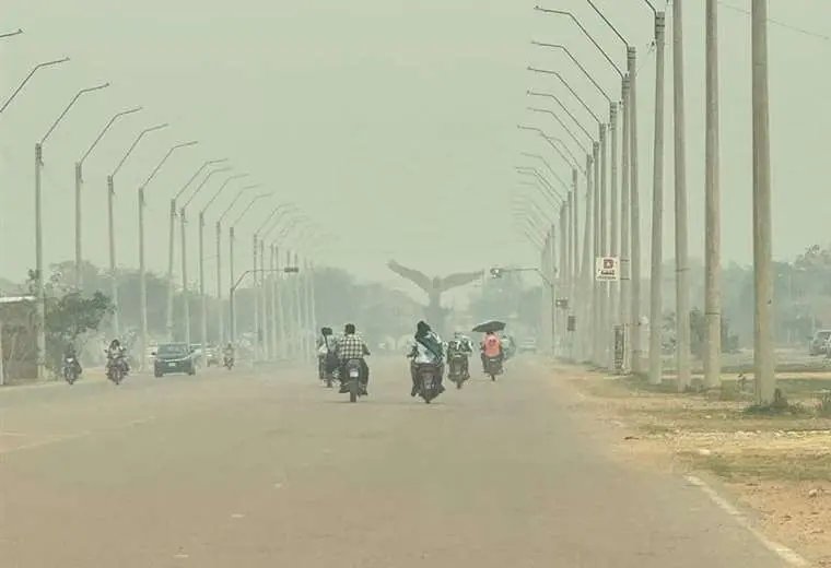 Incendios en Trinidad provocan densa humareda