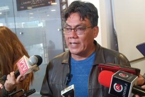 Héctor Arce llama cobarde a ministro Montaño tras denuncia por calumnia e injuria