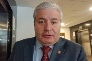 Irregularidades en convenio hospital por el gobernador Johnny Vedia