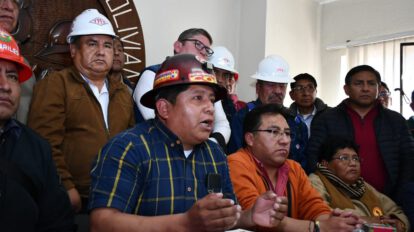 Marcha nacional COB para defender la democracia y economía