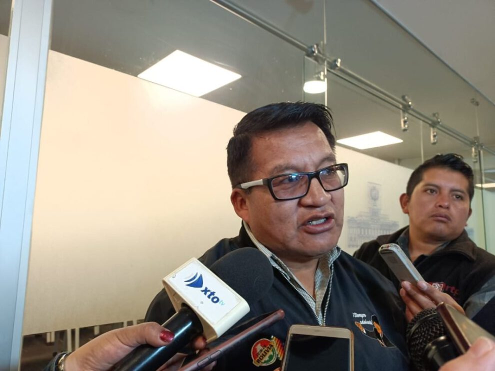 sanciones del TSE y derechos políticos del diputado Renán Cabezas