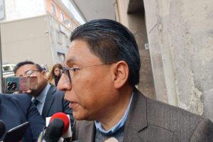 Conflictos internos en partidos políticos según Iván Lima